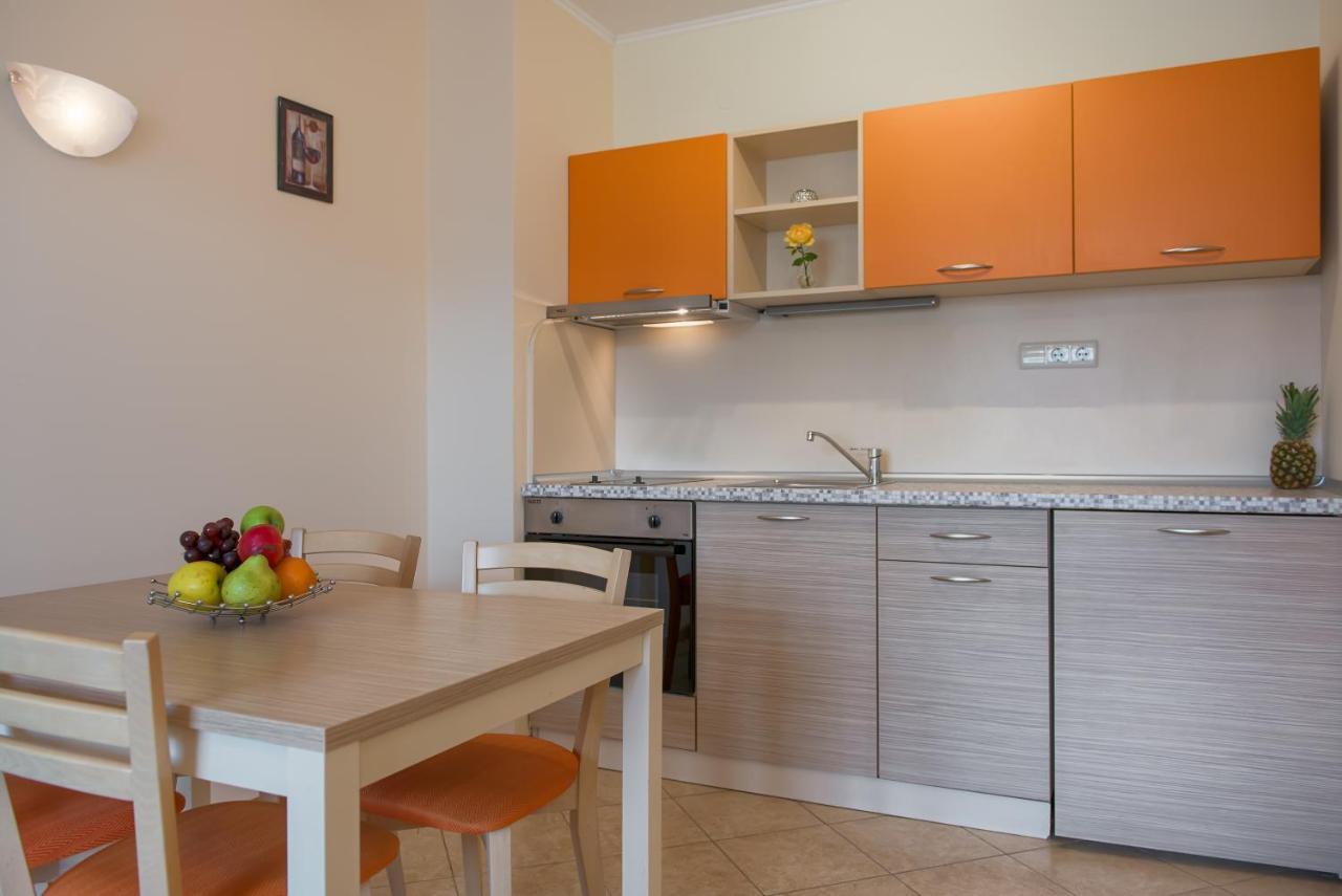 Royal Sun Apartments Pantai Sunny Luaran gambar
