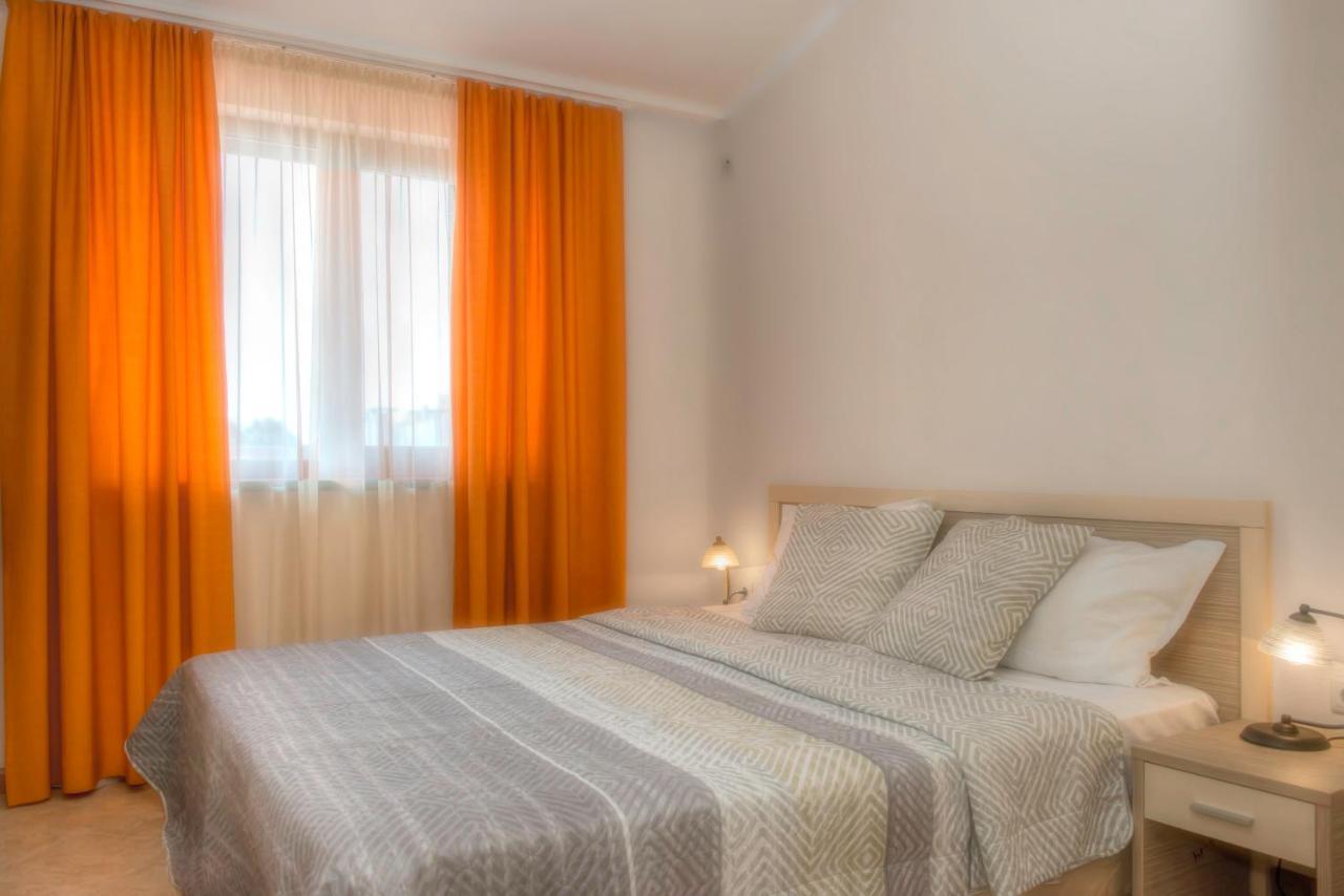 Royal Sun Apartments Pantai Sunny Luaran gambar