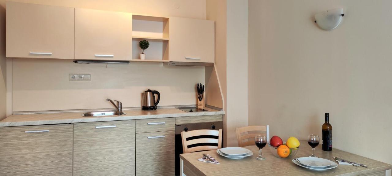 Royal Sun Apartments Pantai Sunny Luaran gambar