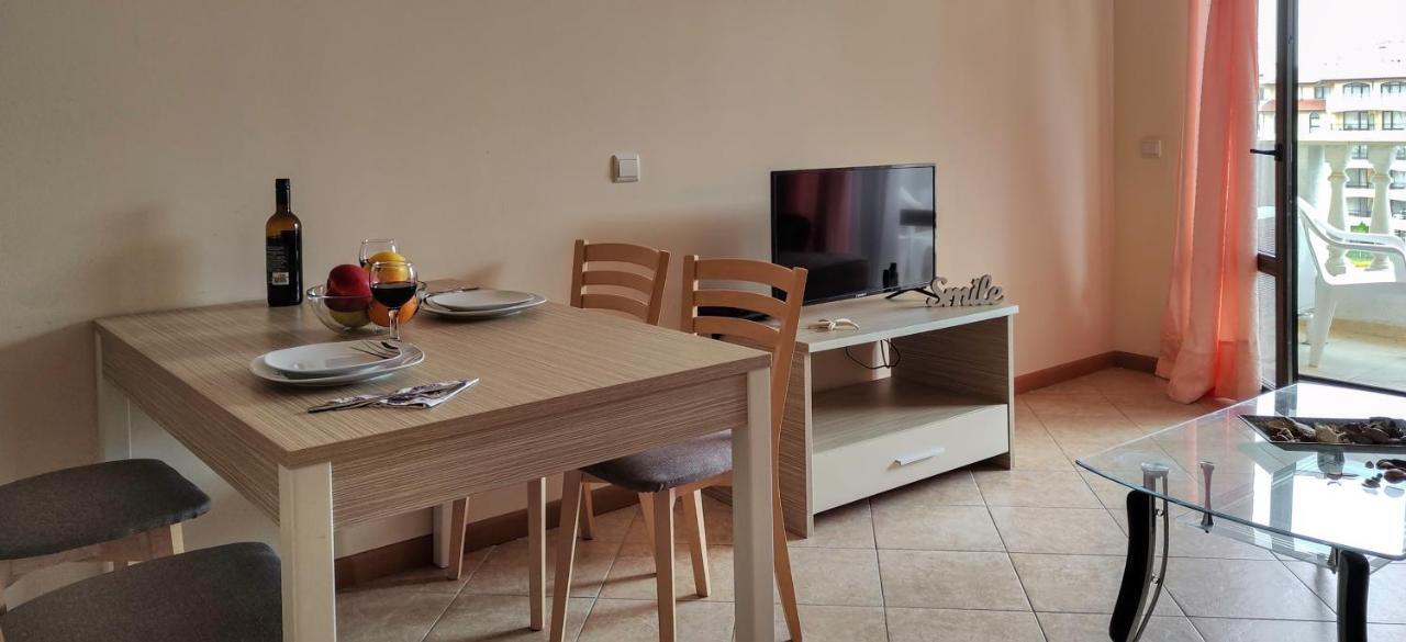 Royal Sun Apartments Pantai Sunny Luaran gambar