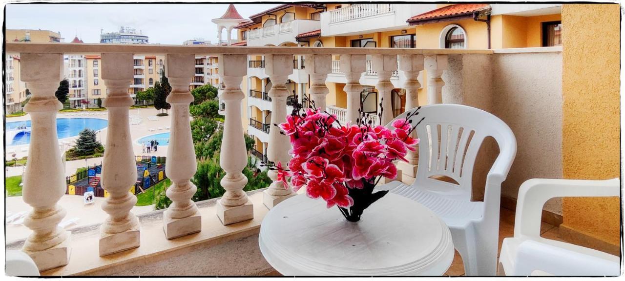 Royal Sun Apartments Pantai Sunny Luaran gambar