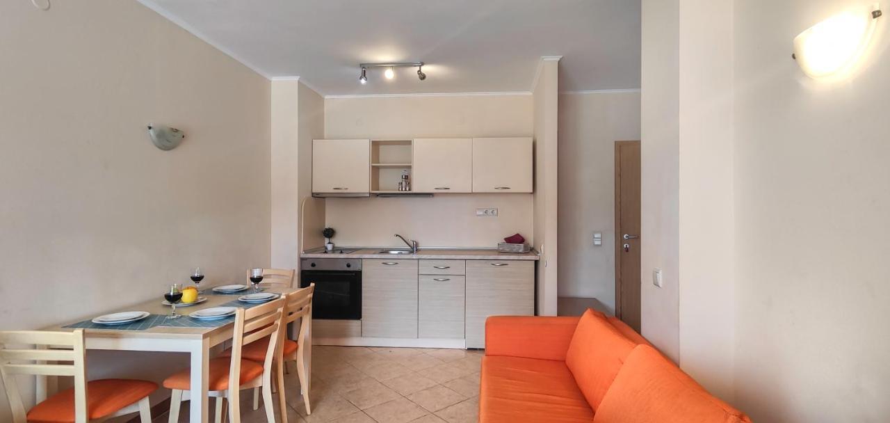 Royal Sun Apartments Pantai Sunny Luaran gambar