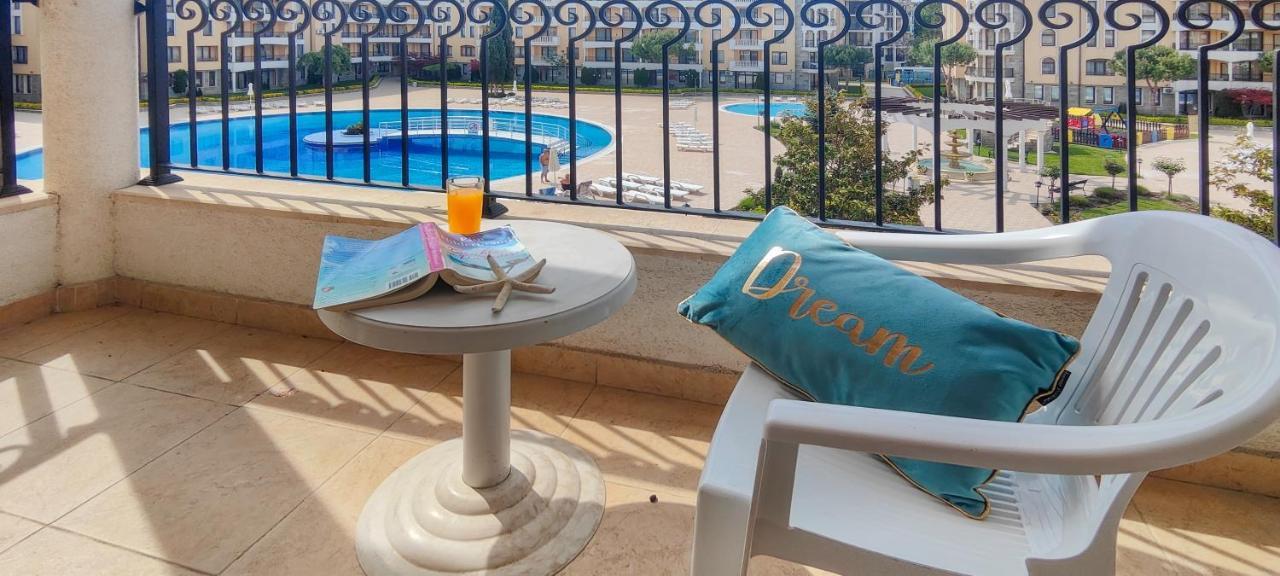 Royal Sun Apartments Pantai Sunny Luaran gambar