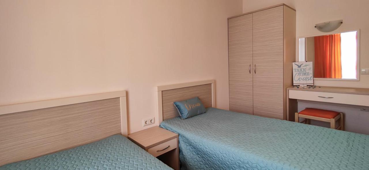 Royal Sun Apartments Pantai Sunny Luaran gambar