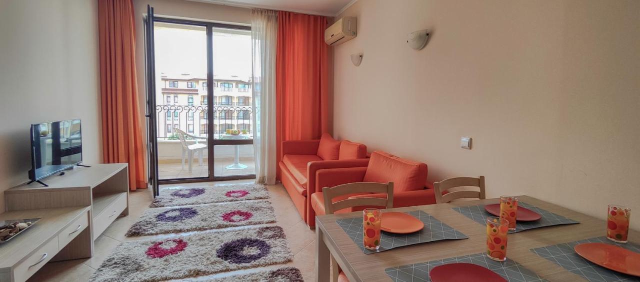 Royal Sun Apartments Pantai Sunny Luaran gambar