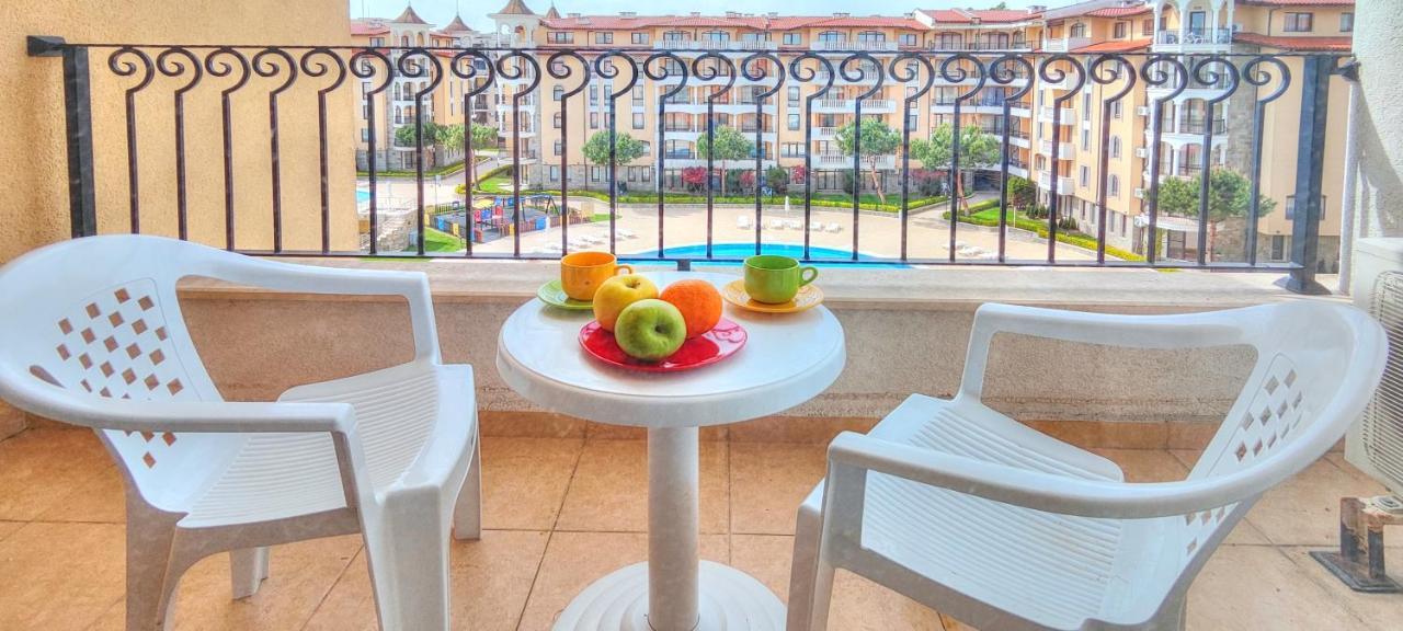 Royal Sun Apartments Pantai Sunny Luaran gambar