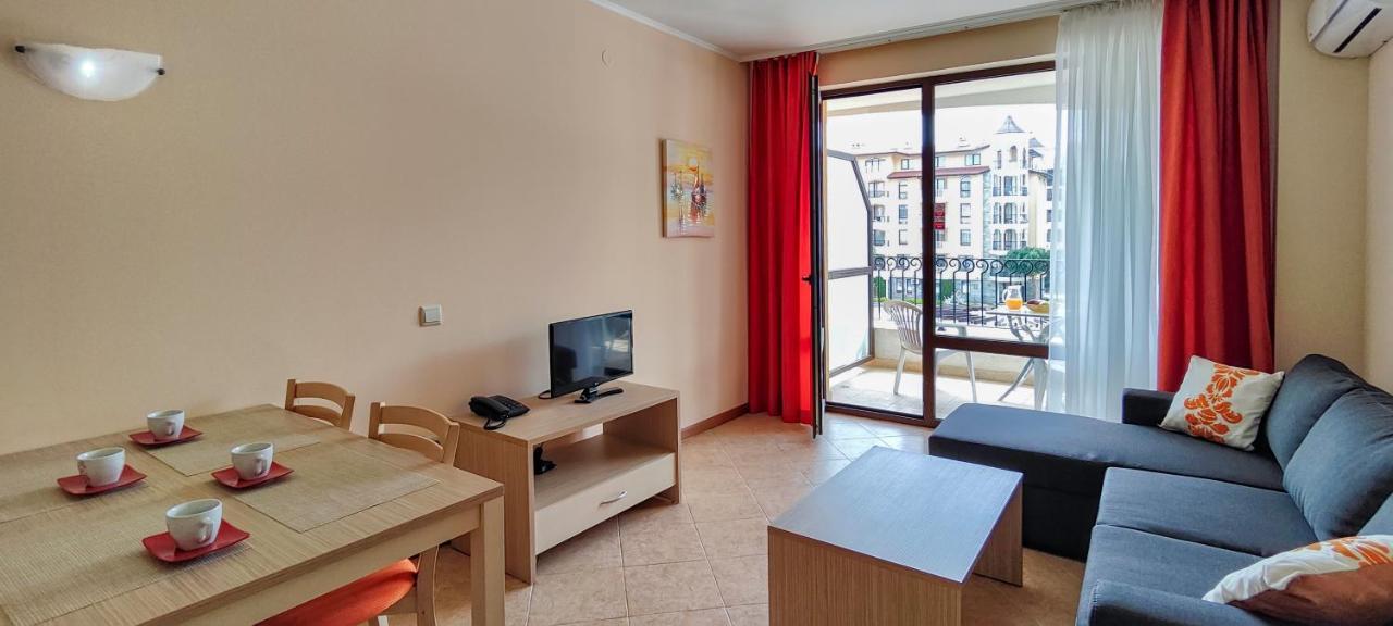 Royal Sun Apartments Pantai Sunny Luaran gambar