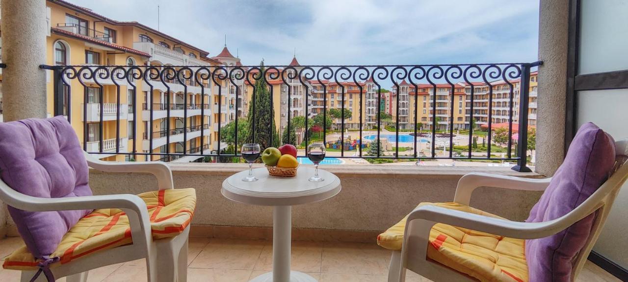Royal Sun Apartments Pantai Sunny Luaran gambar