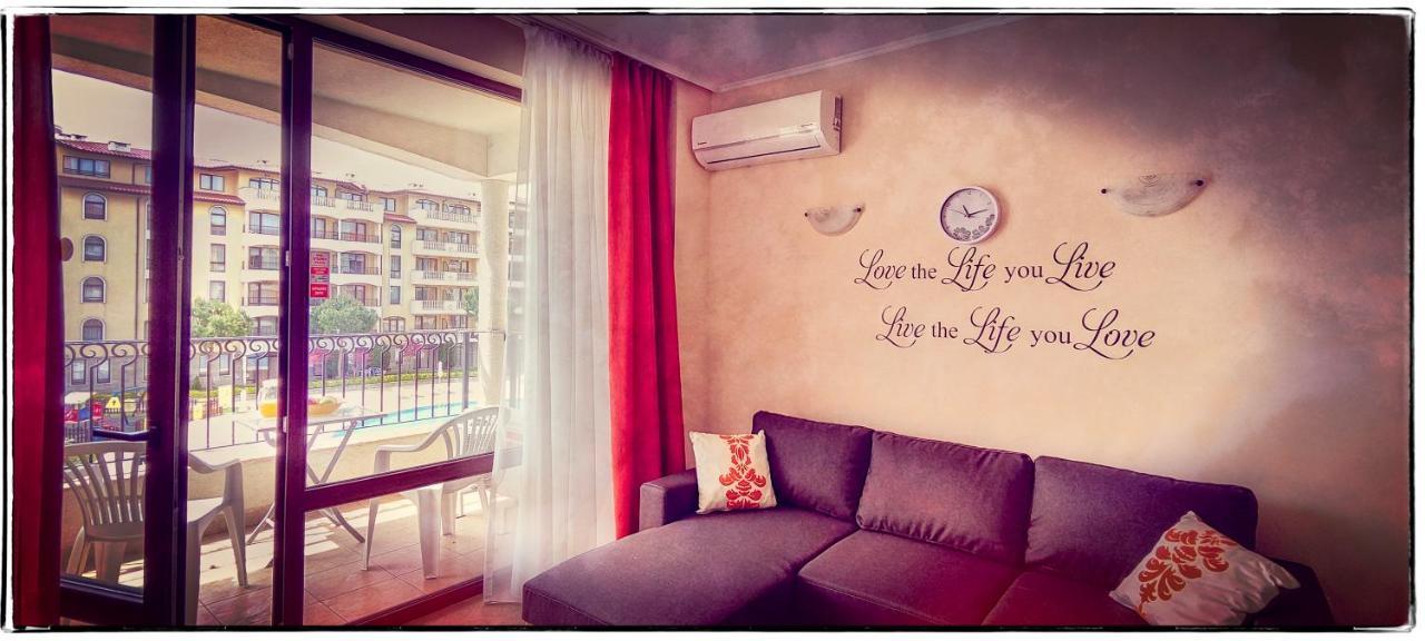 Royal Sun Apartments Pantai Sunny Luaran gambar