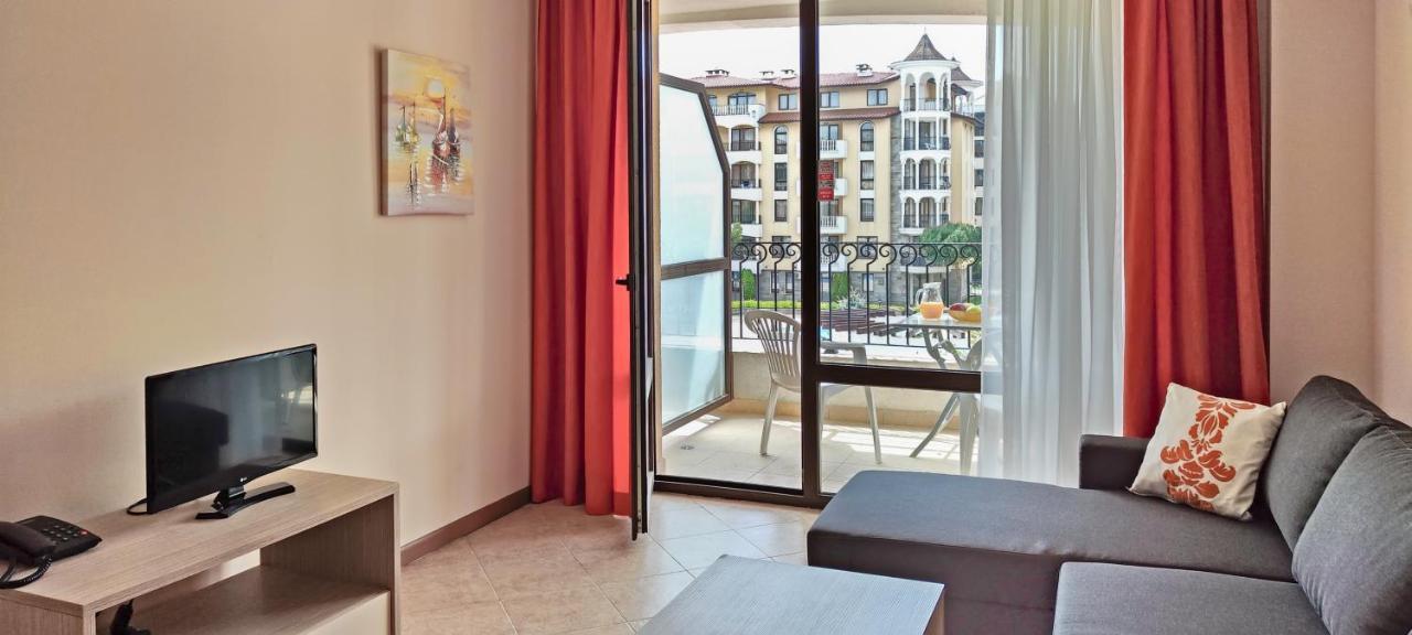 Royal Sun Apartments Pantai Sunny Luaran gambar