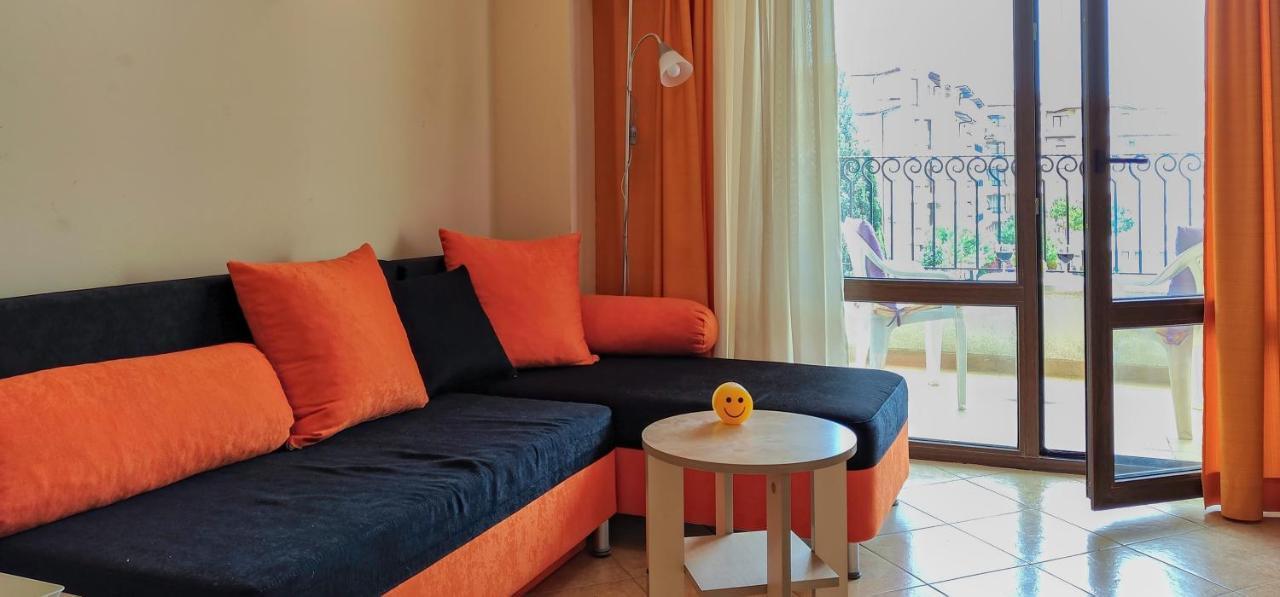 Royal Sun Apartments Pantai Sunny Luaran gambar