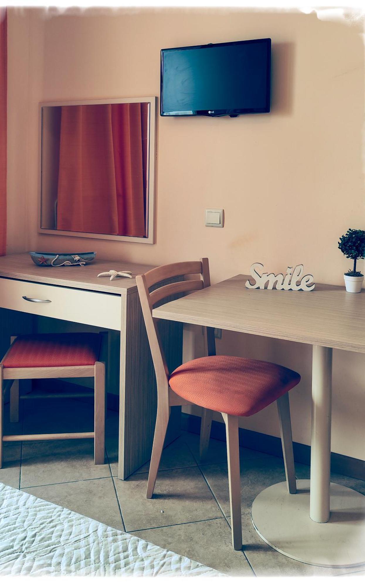 Royal Sun Apartments Pantai Sunny Luaran gambar