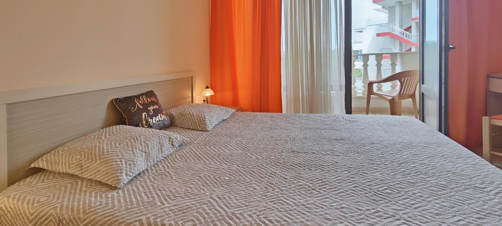 Royal Sun Apartments Pantai Sunny Luaran gambar