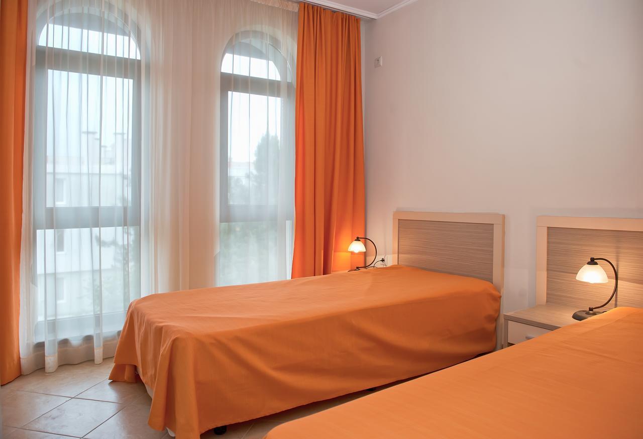 Royal Sun Apartments Pantai Sunny Luaran gambar